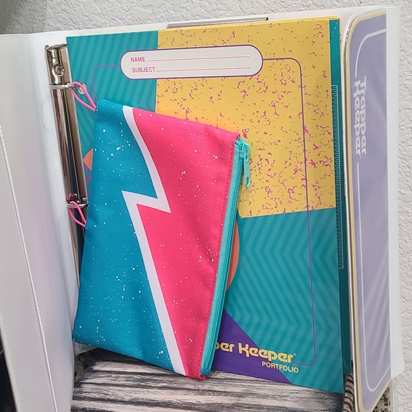 Retro Trapper Keeper 80s, new, binder w folders. - Picture 2 of 5